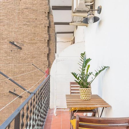 Spacious 3 Bed Apt In The Heart Of Sant Antoni Barcelona Zewnętrze zdjęcie