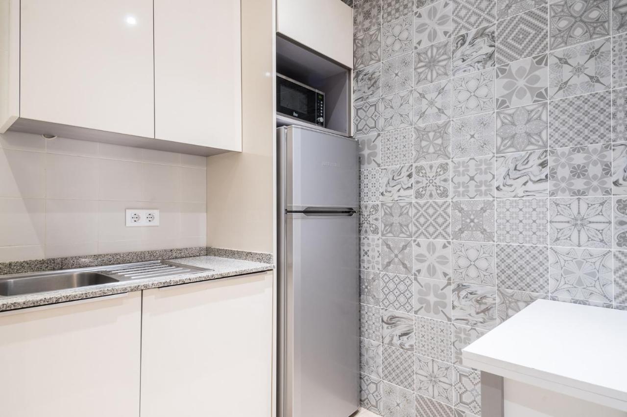 Spacious 3 Bed Apt In The Heart Of Sant Antoni Barcelona Zewnętrze zdjęcie