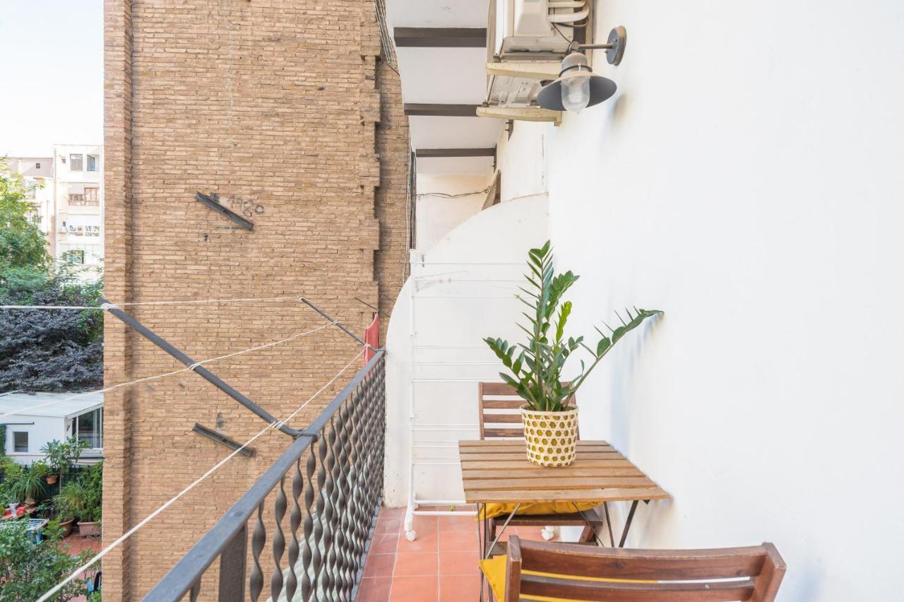 Spacious 3 Bed Apt In The Heart Of Sant Antoni Barcelona Zewnętrze zdjęcie