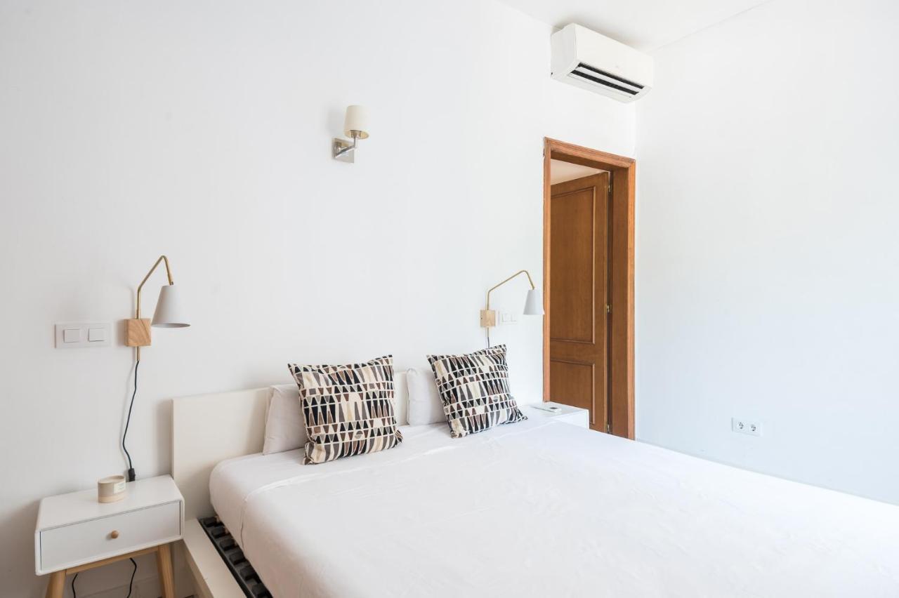 Spacious 3 Bed Apt In The Heart Of Sant Antoni Barcelona Zewnętrze zdjęcie