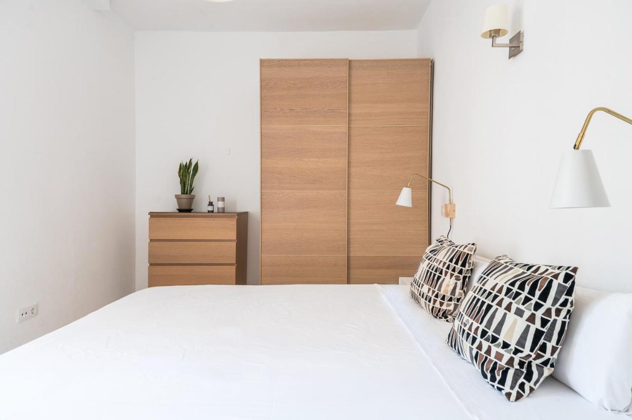 Spacious 3 Bed Apt In The Heart Of Sant Antoni Barcelona Zewnętrze zdjęcie