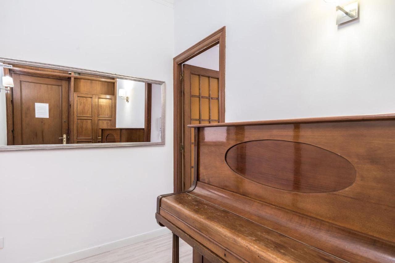 Spacious 3 Bed Apt In The Heart Of Sant Antoni Barcelona Zewnętrze zdjęcie